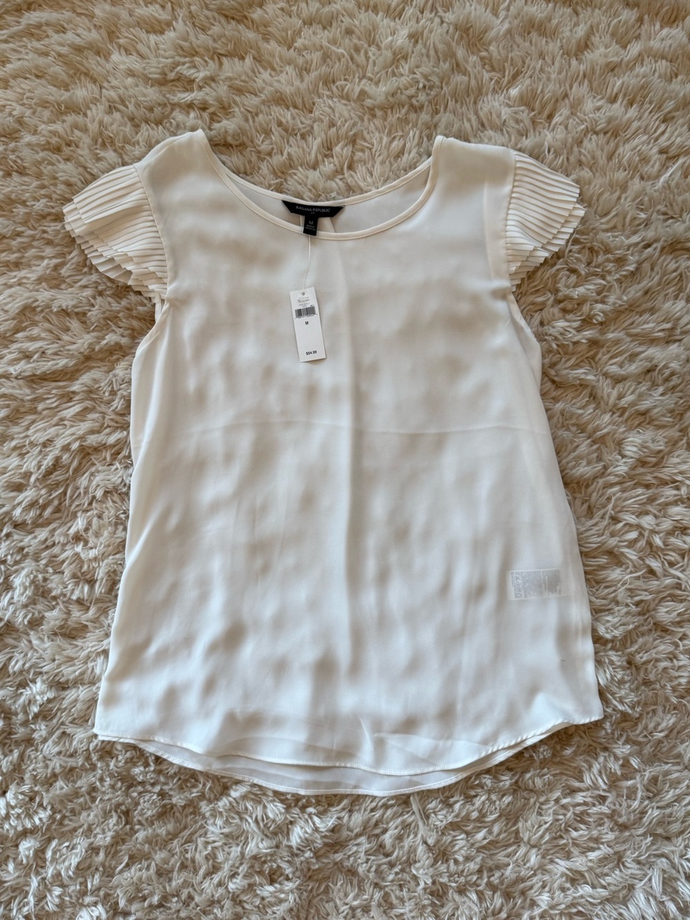 NWT Banana Republic cream colored blouse women’s size medium